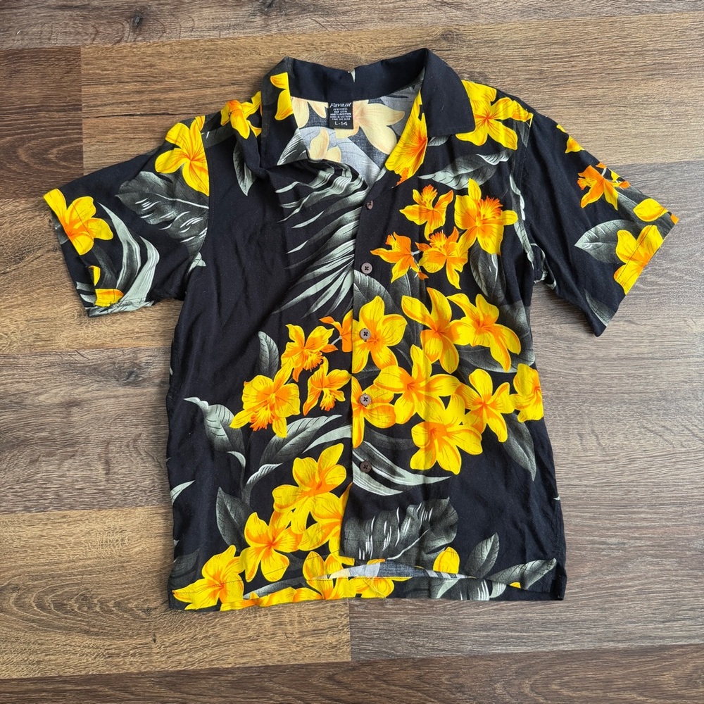 hawaiian shirt